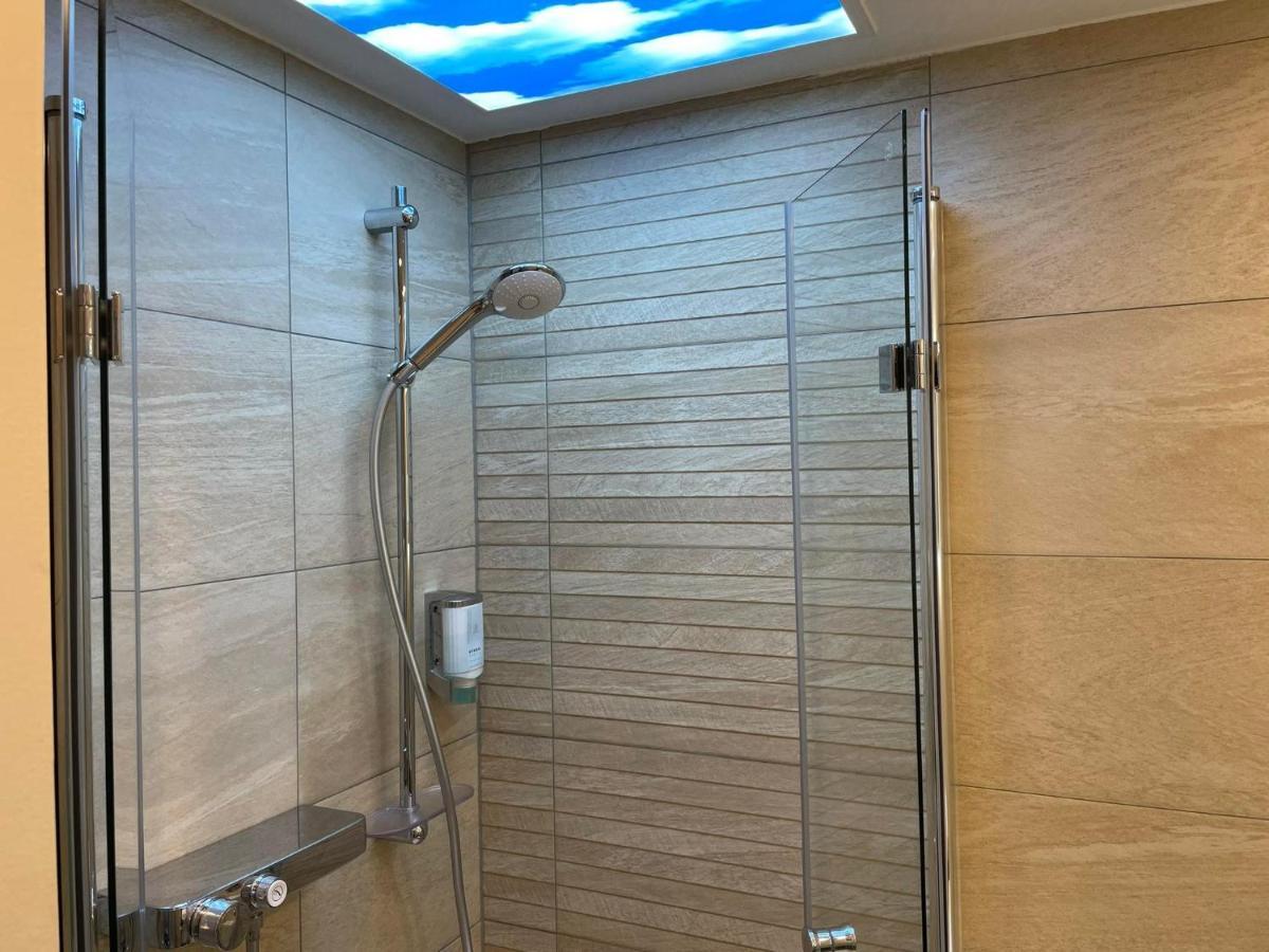 Апартаменты Themenpartment Himmel Und Mehr Penthouse Гельзенкирхен Экстерьер фото