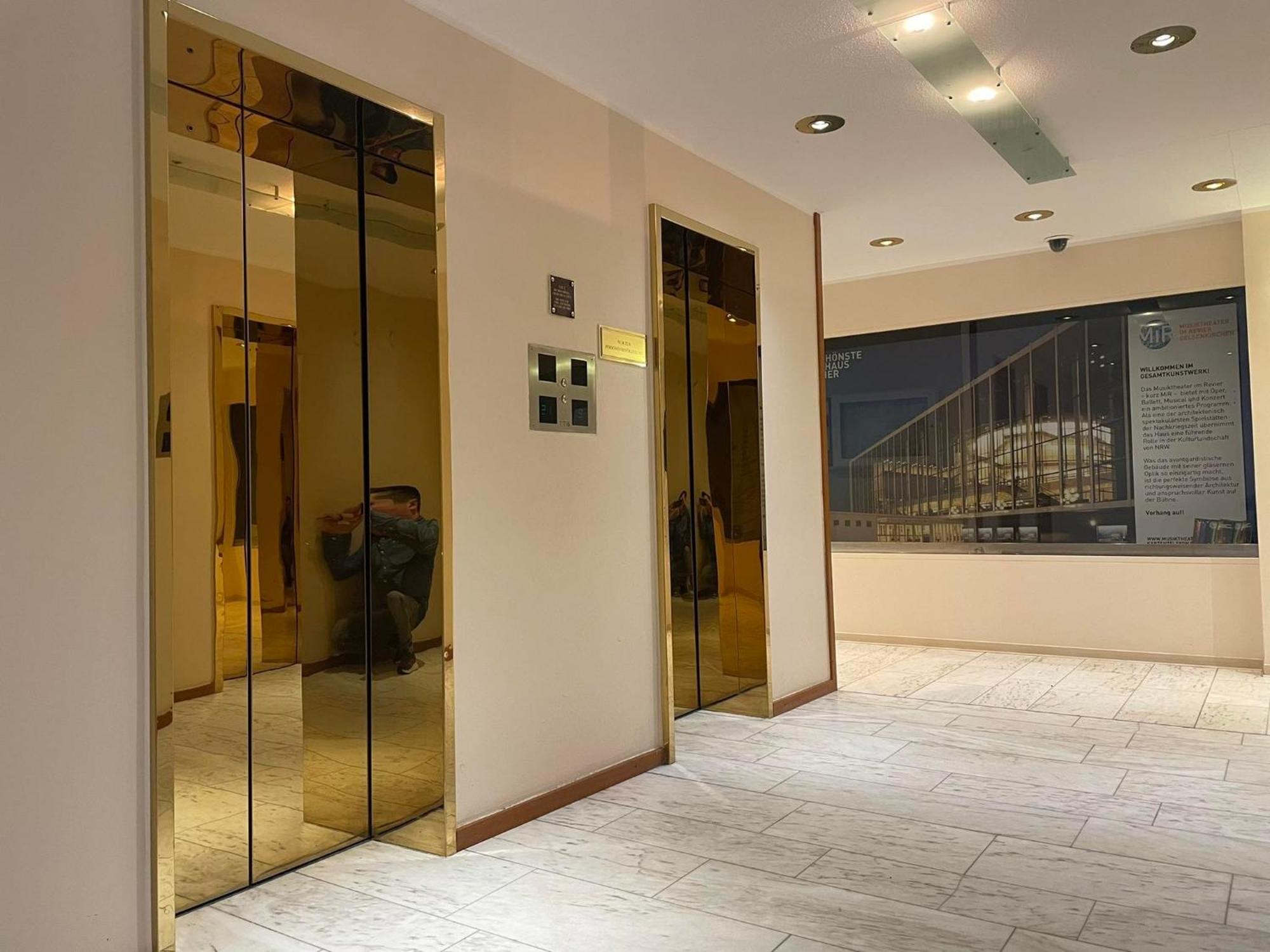 Апартаменты Themenpartment Himmel Und Mehr Penthouse Гельзенкирхен Экстерьер фото